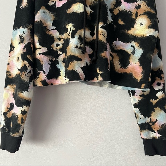 🍉 NWT Wild Fable Black Tie Dye Cropped Hoodie Raw Edge Hem - Picture 4 of 12